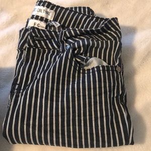 Striped skinny pants